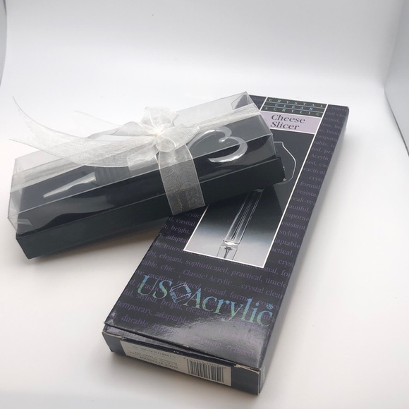 Kate Aspen Bottle Stopper & US Acrylic Cheese Slicer - Picture 1 of 9